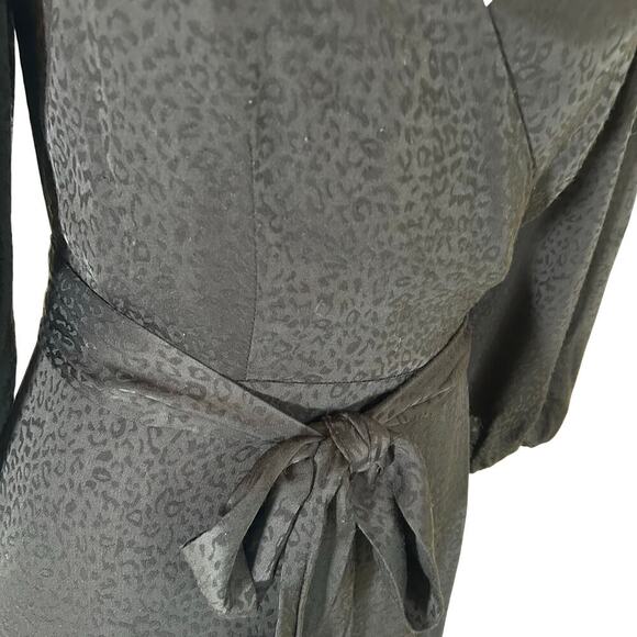 Good American Black Cheetah Print Wrap Dress Romantic Flirty Size 3 (L) - Picture 4 of 10